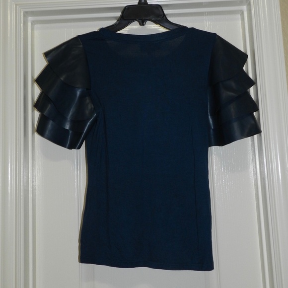 Gracia Ruffle Sleeve Top Vegan S NWT - Picture 2 of 5
